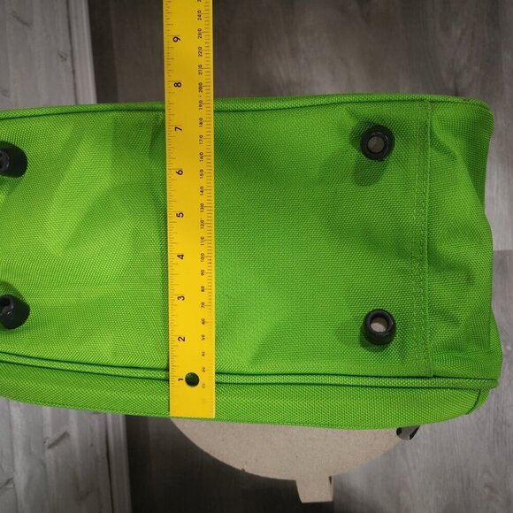 Tracker Lime Green Zip Closure Overnight/Travel/Carry On Bag - Picture 10 of 10